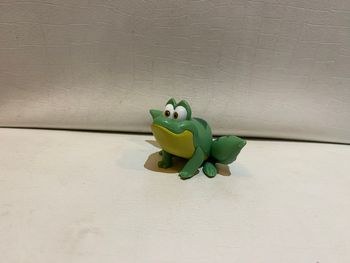 Figurine grenouille la princesse et la grenouille 