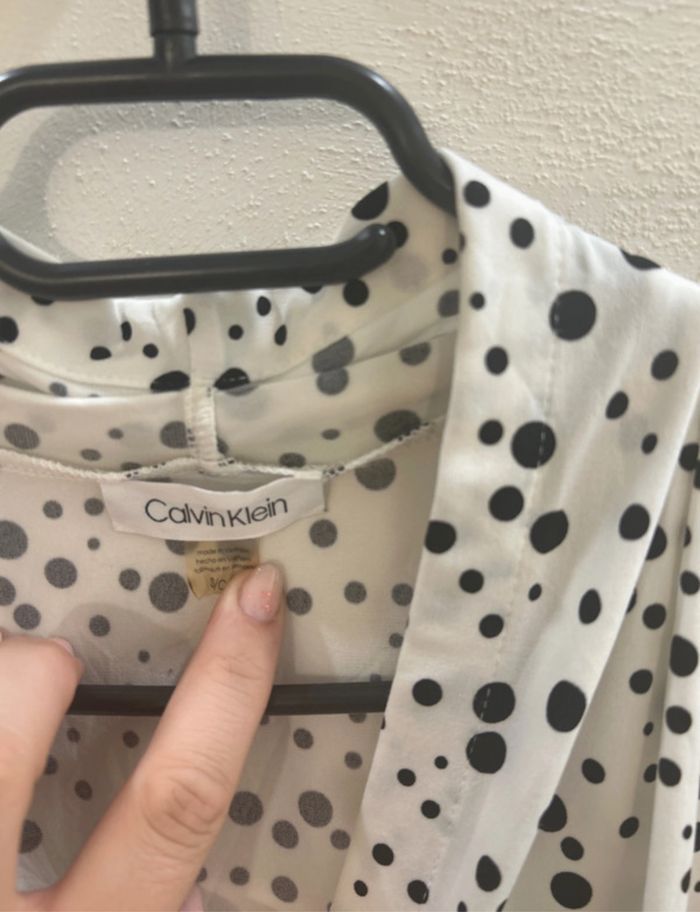 Blouse chemisier blanc à pois Calvin Klein - photo numéro 2