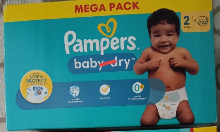Couche Pampers taille 2