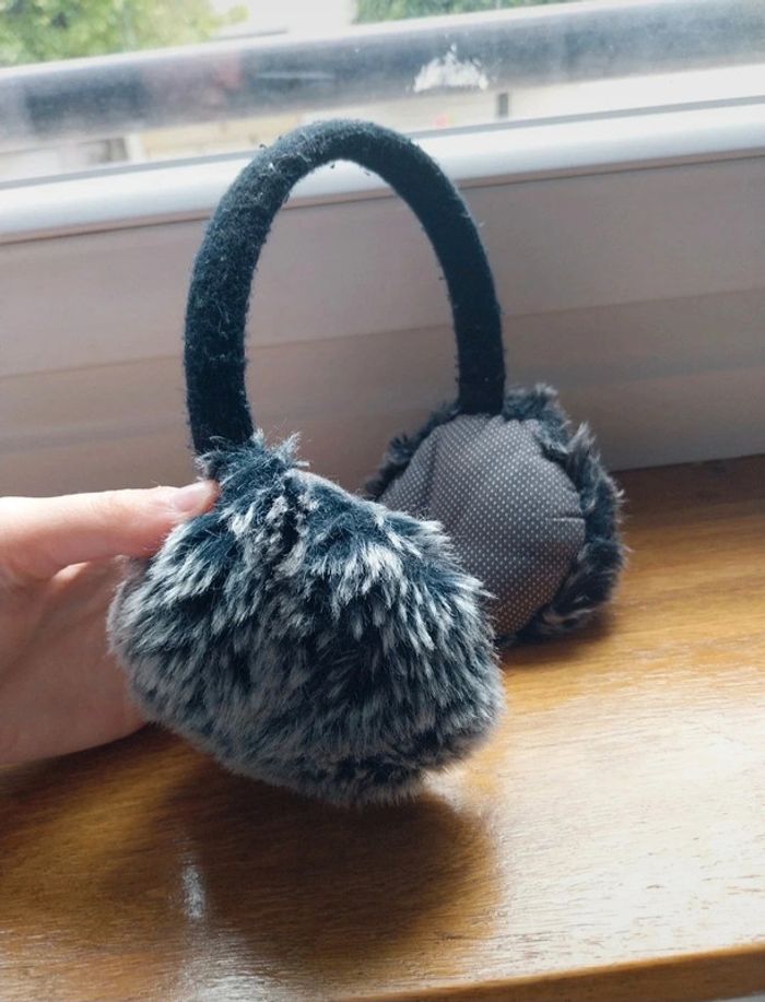 cache oreille - photo numéro 2