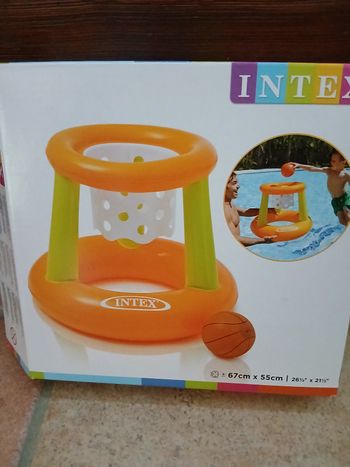 Panier de basket gonflable pour piscine