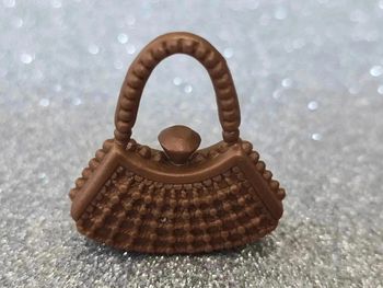 33/ accessoire Monster High sac marron doré