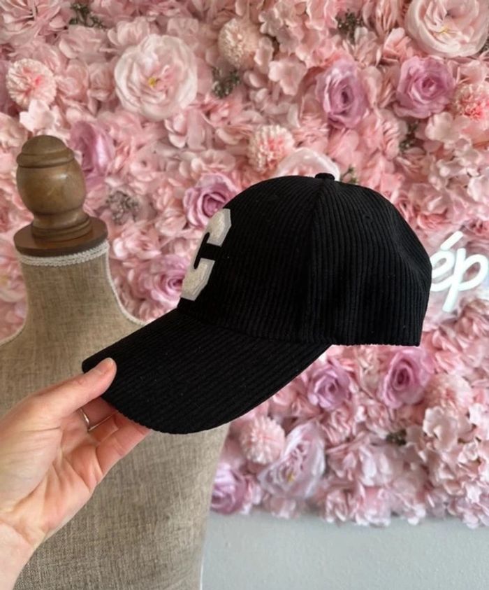 Casquette de baseball noire en velours côtelé, lettre brodée - photo numéro 3