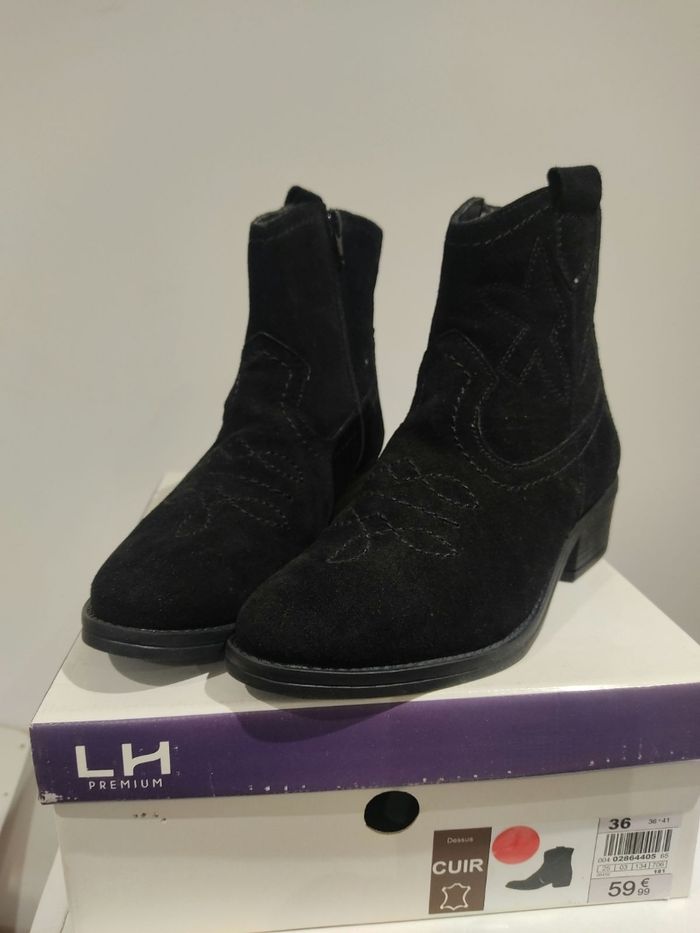 Bottines noires daim style cowboy