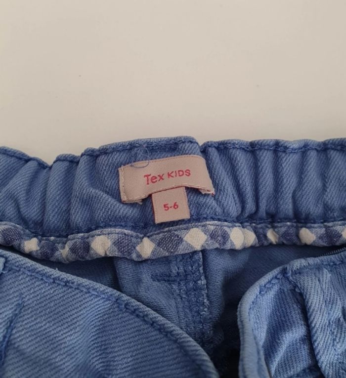 A donner dans un lot : pantalon en 5/6 ans - photo numéro 4