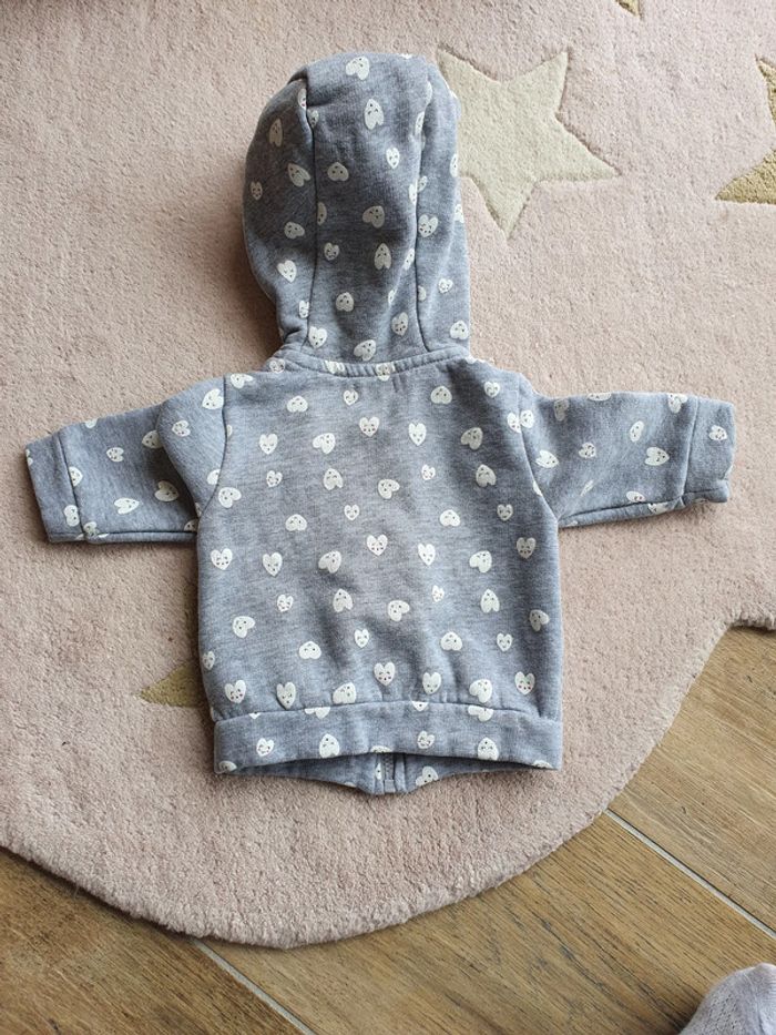 Gilet capuche gris - photo numéro 3