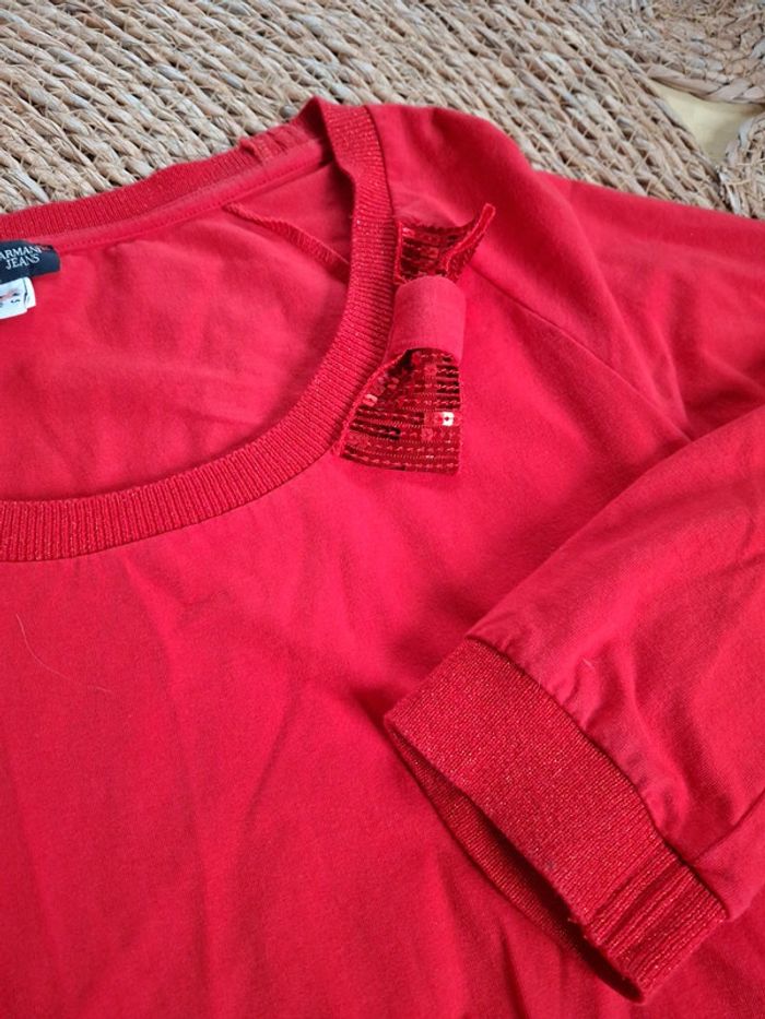 Armani jeans t-shirt rouge taille 40 - photo numéro 2