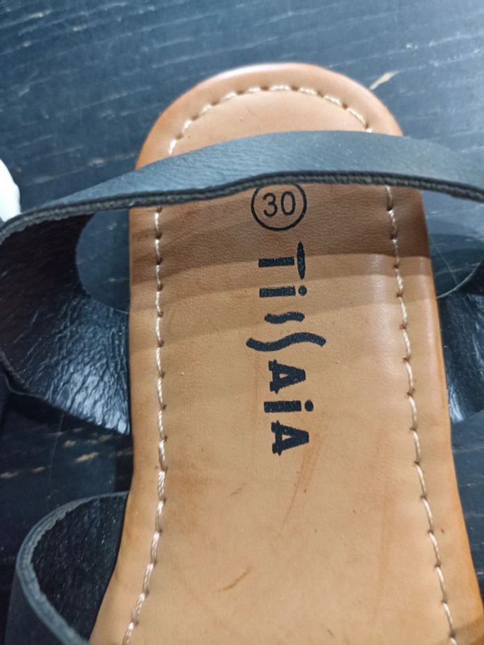 Sandales noires taille 30 - photo numéro 2