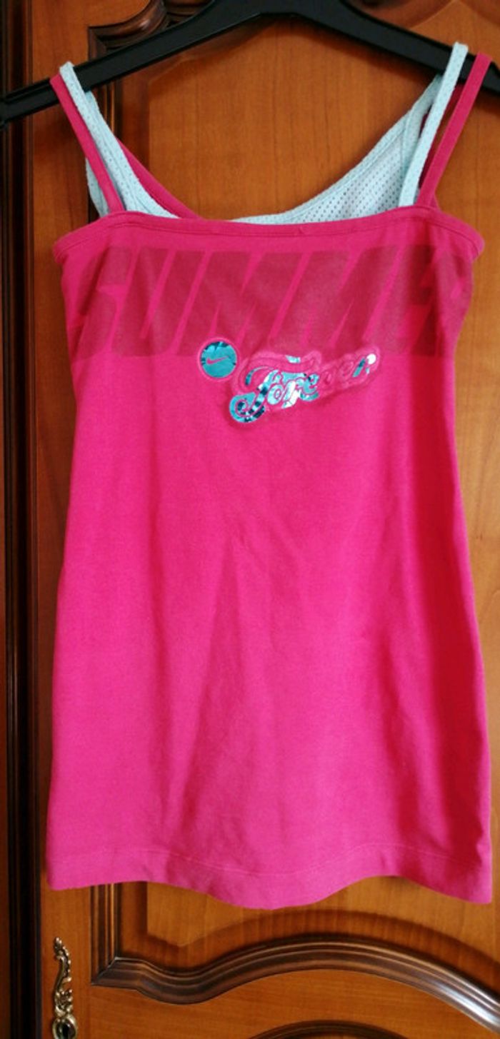 Top sport Nike - photo numéro 2