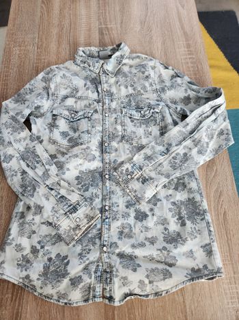 Chemise fleurie