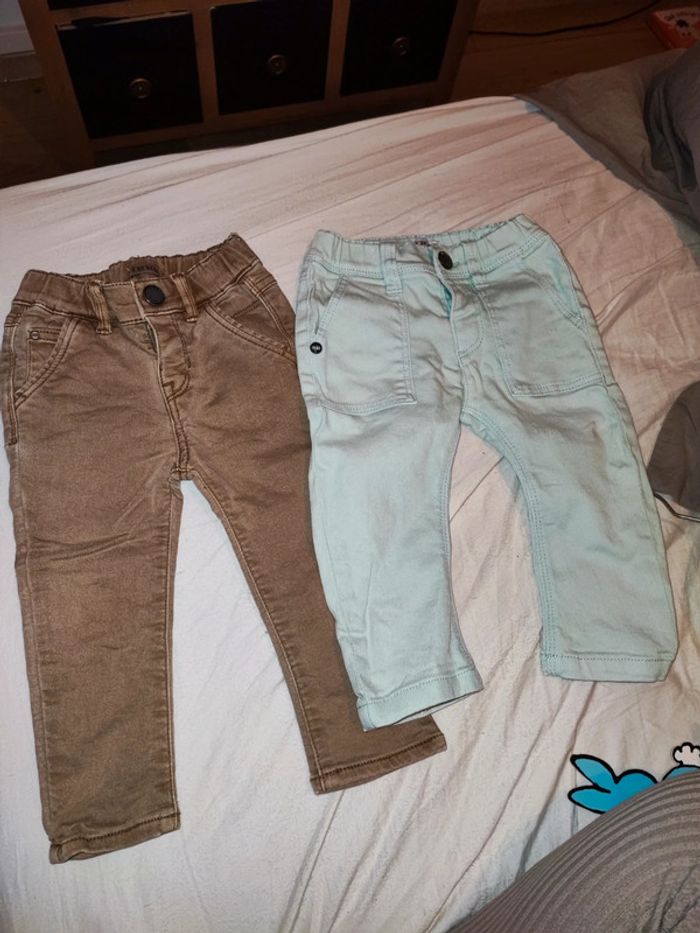 Lot de 2 pantalons.