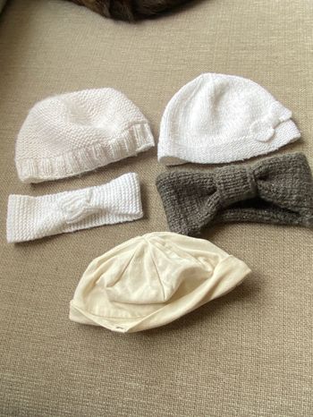 Lot bonnet et bandeaux
