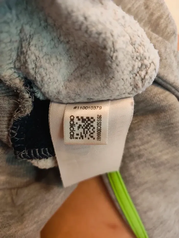 Pull Adidas pour garçons 2-3 ans - photo numéro 6