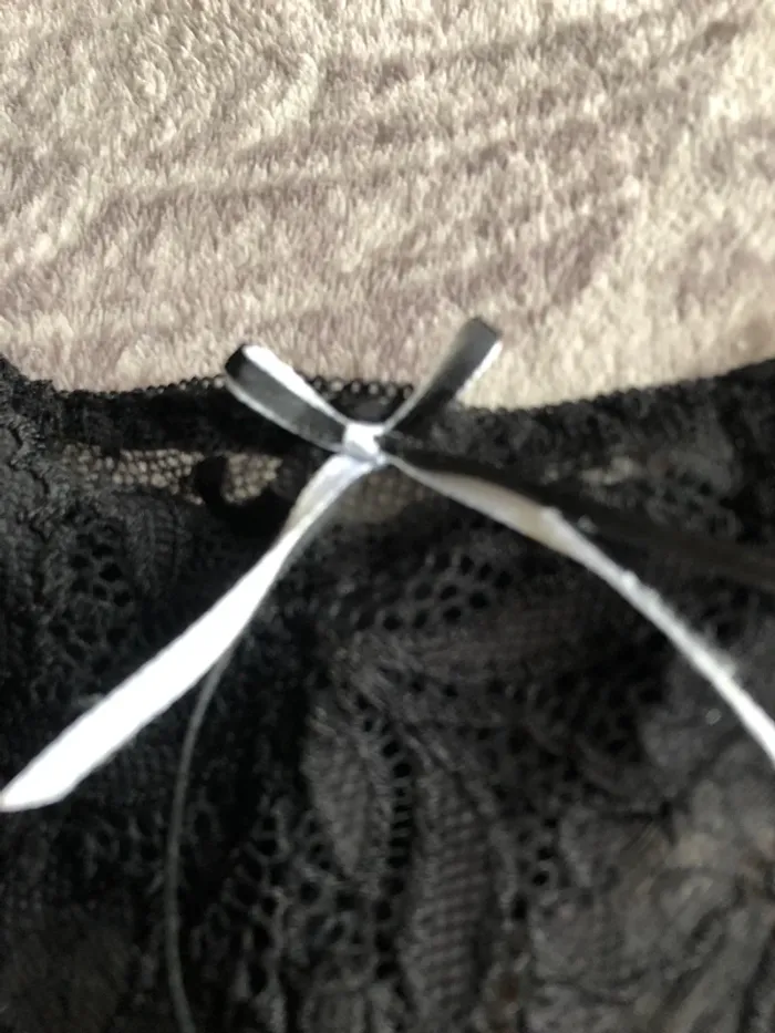 Soutiens-gorge + string - photo numéro 15