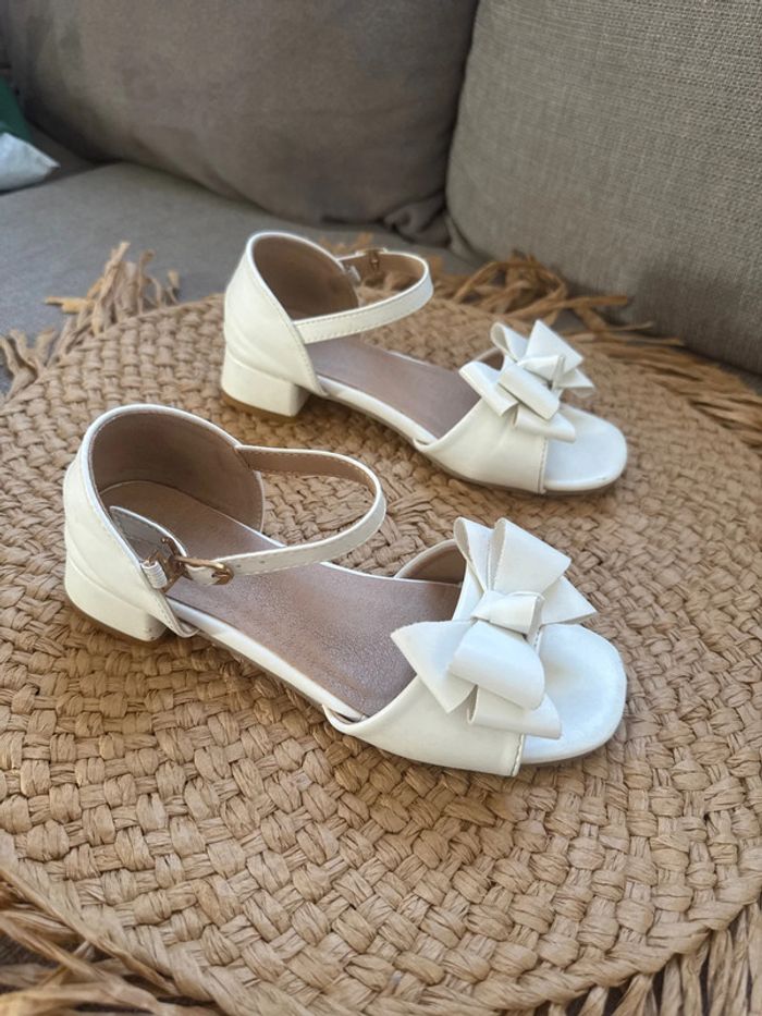Chaussures d’occasion 32 fille - photo numéro 4