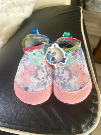 Chaussures aquatiques rose neuves 27/28