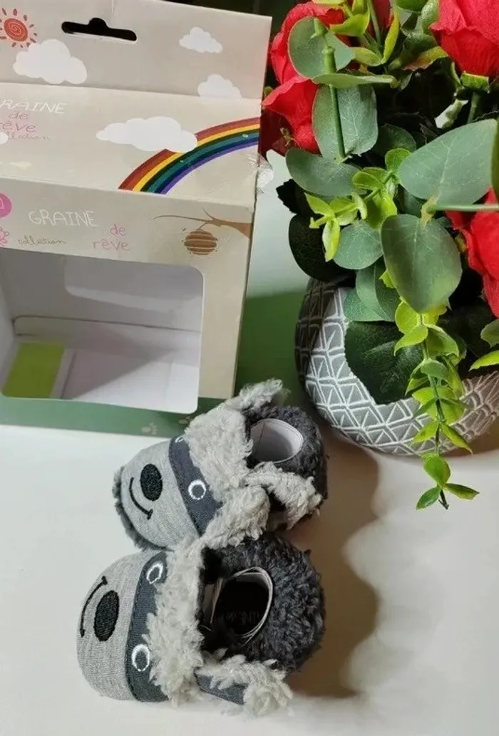 Chaussons bébé ourson 0/3 mois - Neuf - photo numéro 2