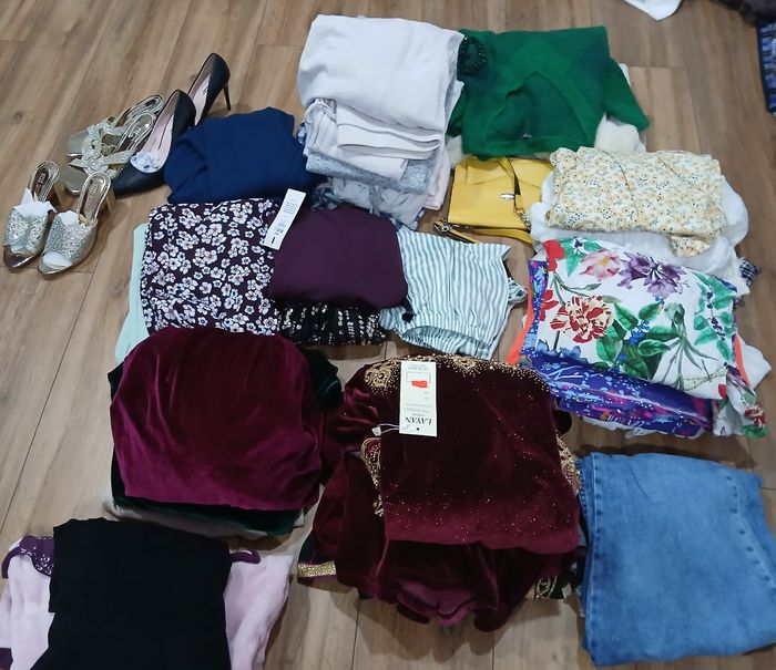 Lot de vêtements - photo numéro 2