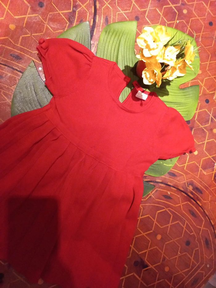Jolie robe rouge 9 à 12 mois - photo numéro 2