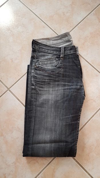 Jean Teddy Smith W34 L34 T44