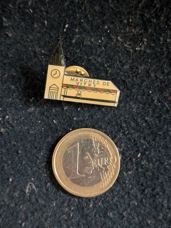 Pins Marchés de Vitry - photo numéro 2