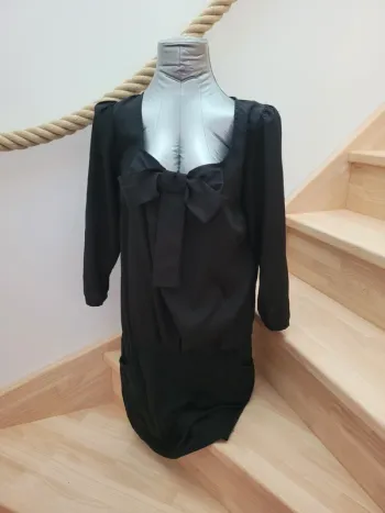 Robe manches 3/4 à nœud taille L