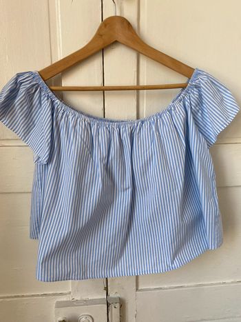 Top court épaules découvertes Zara taille M