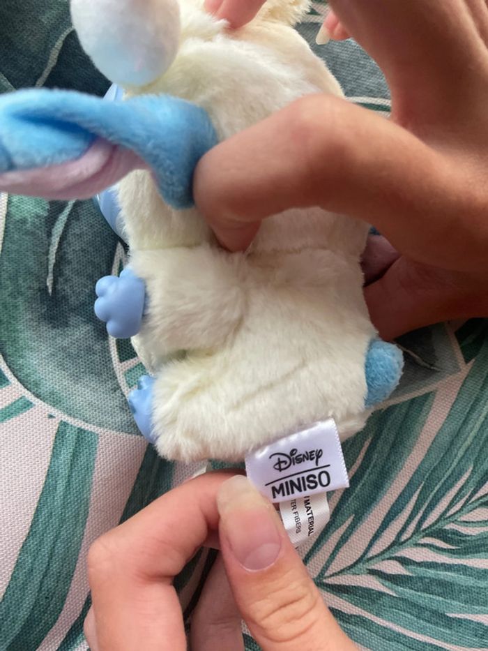 Labubu Stitch jaune neuf Disney Miniso - photo numéro 4