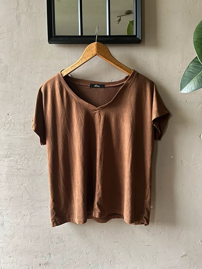 Haut manches courtes marron type velour - photo numéro 8