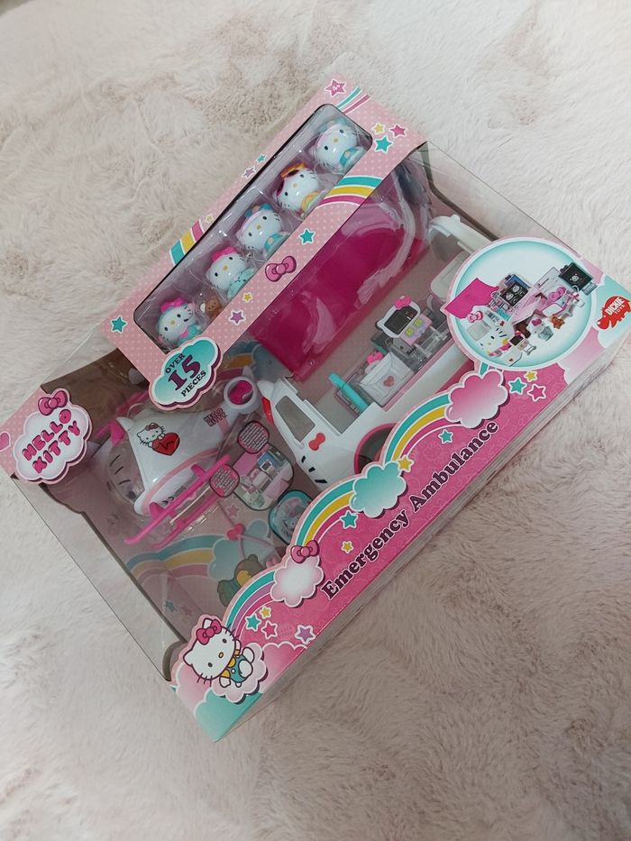Ambulance + hélicoptère Hello Kitty - neuf