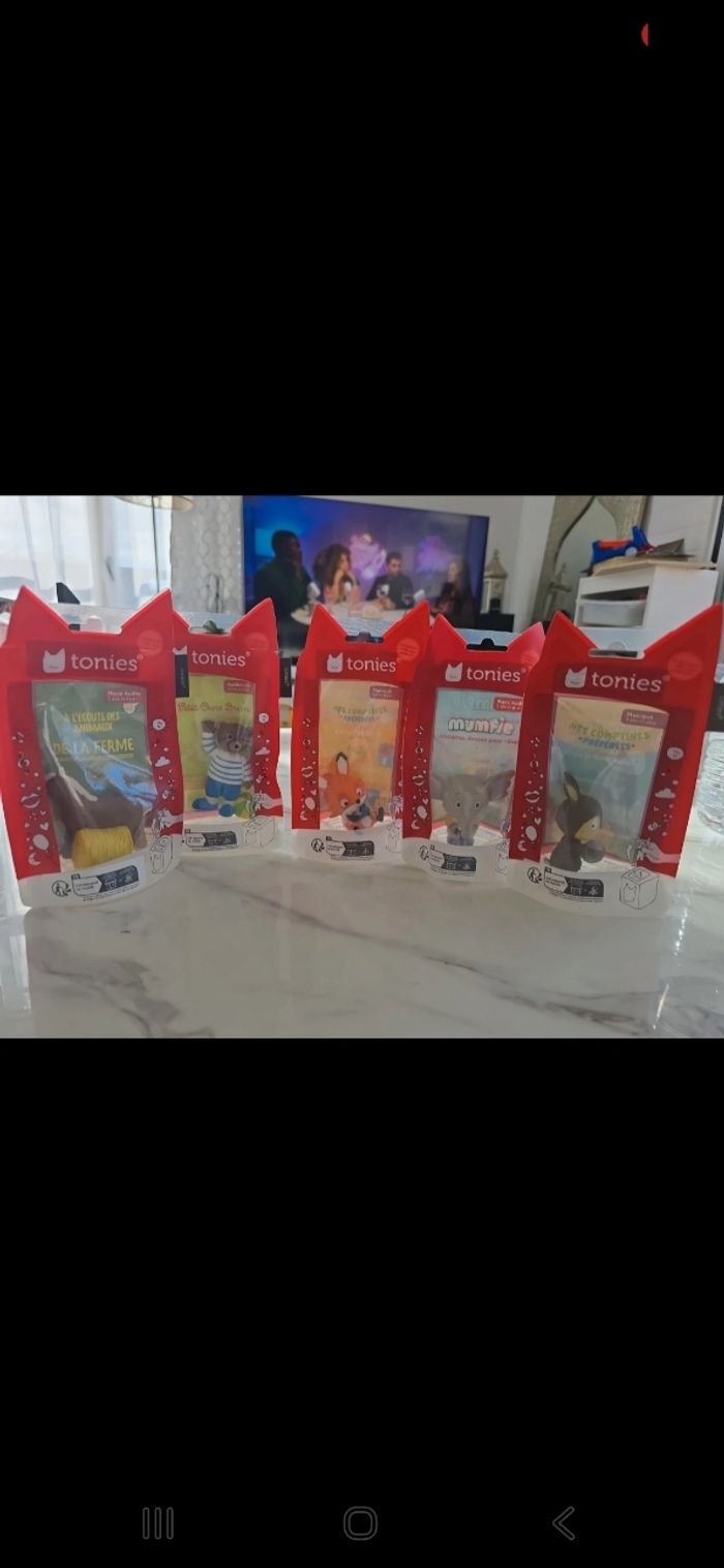 Lot 5 tonies