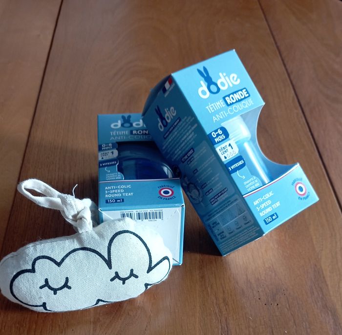 2 Biberons Neufs Dodie en plastique Anti-colique 150 ml