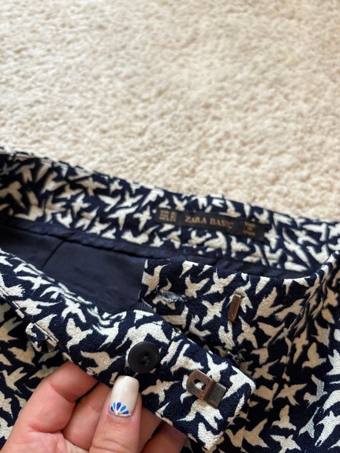 Short bleu marine et blanc motif oiseau Zara taille XS - photo numéro 6