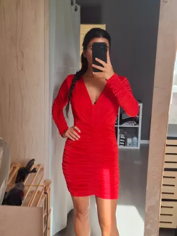 Robe rouge neuve S
