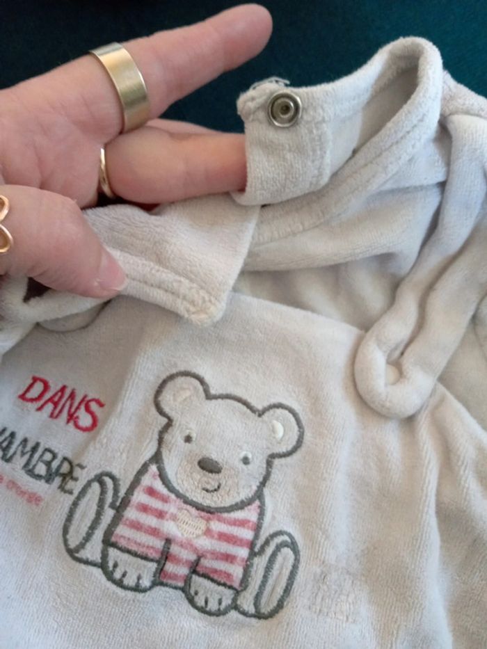 Lot de 8 pyjamas + 1 body + 1 bavoir 18mois - photo numéro 6