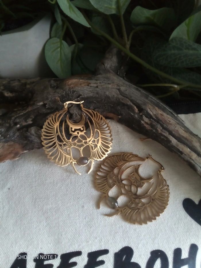 Boucles d'oreilles scarabées ailés avec pierres de labradorite