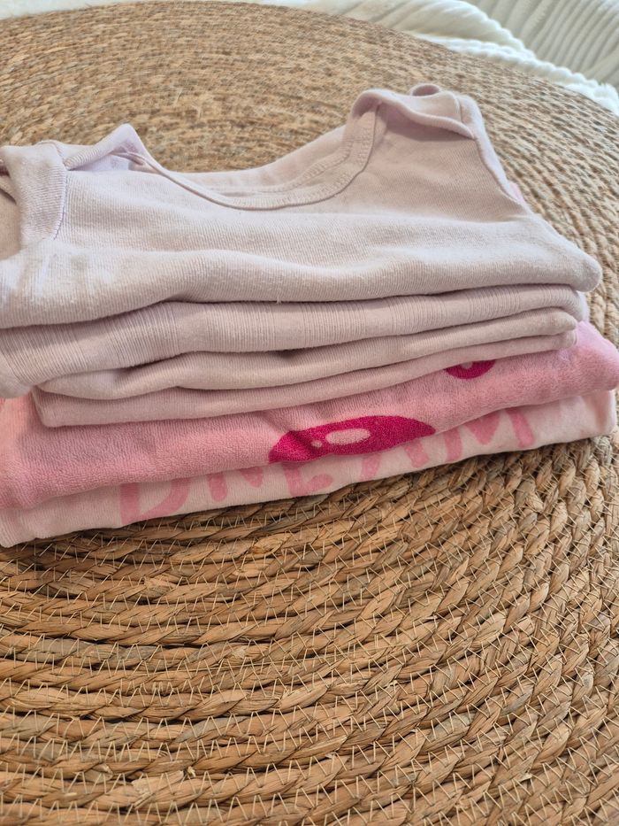 Lot bodies + grenouillères fille 18 mois - photo numéro 9