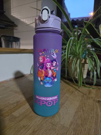 Gourde demon hunters kpop huntrix 750 ml