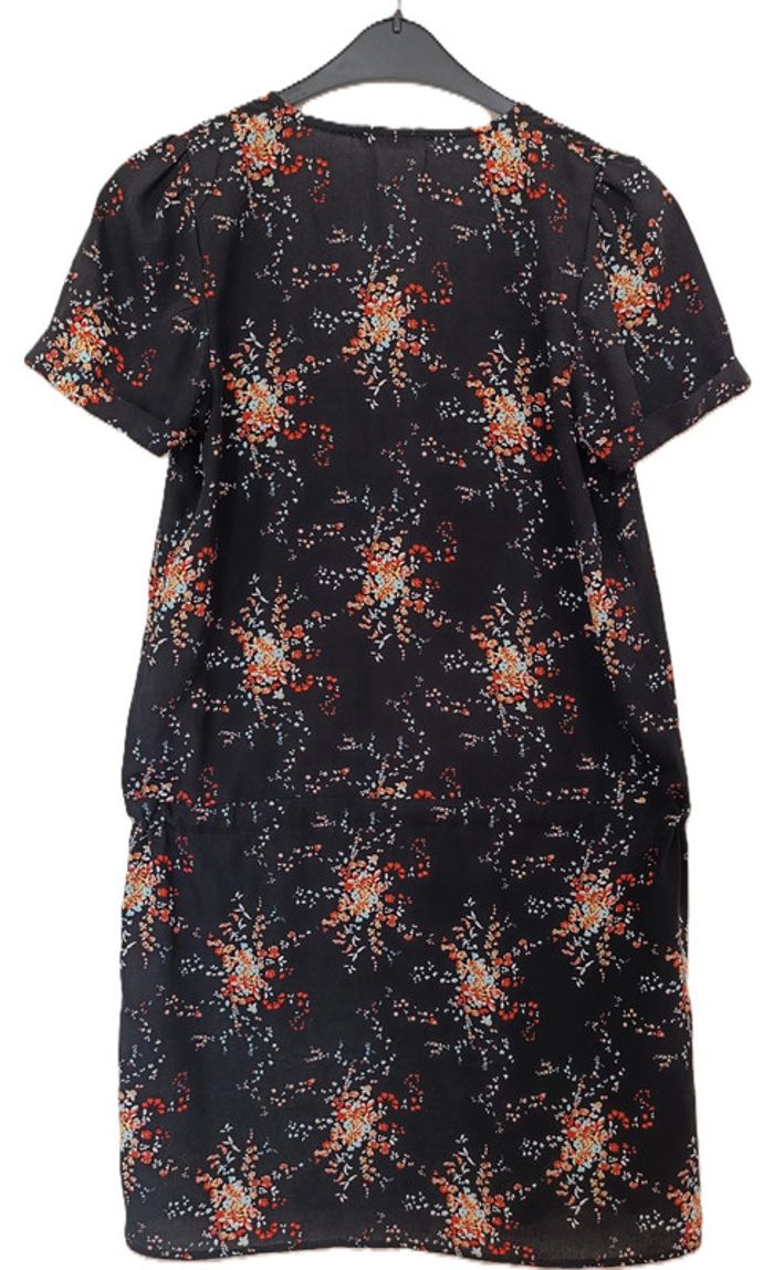 Robe légère. Bel imprimé floral. Les petites bombes. Taille 36/38 - photo numéro 2