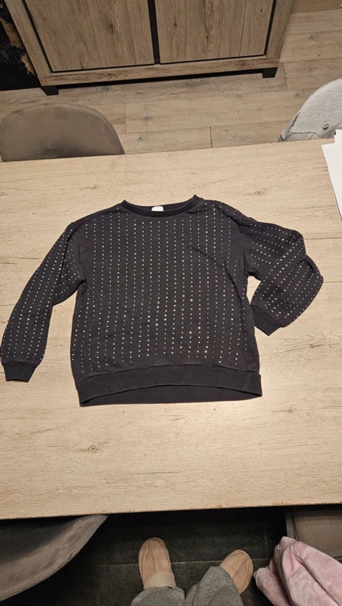 Pull gris foncé avec perles, manchss longues, Zara, taille 13/14 ans, nickel