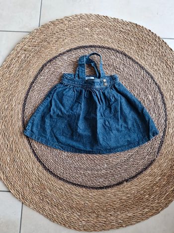 Jolie robe en jean fille taille 3 mois