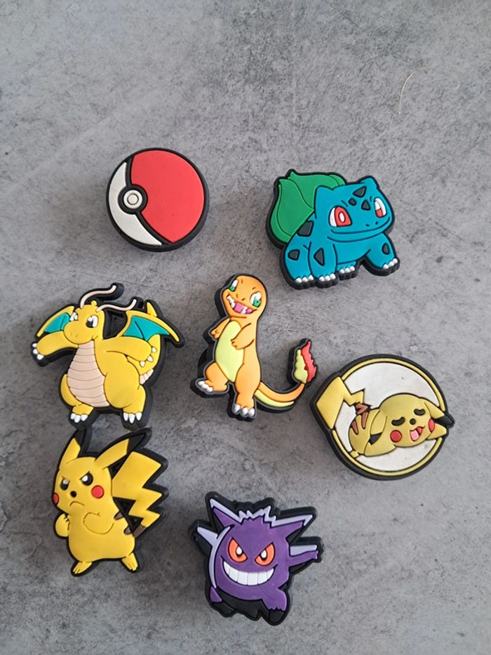 Pokemon pins chaussures