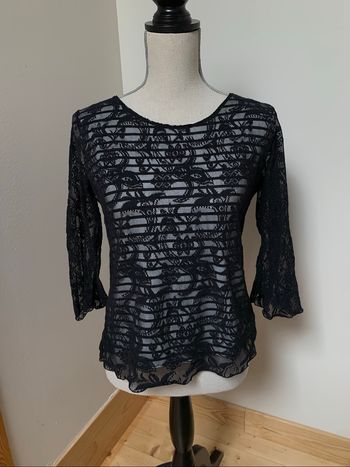 Haut dentelle taille 38
