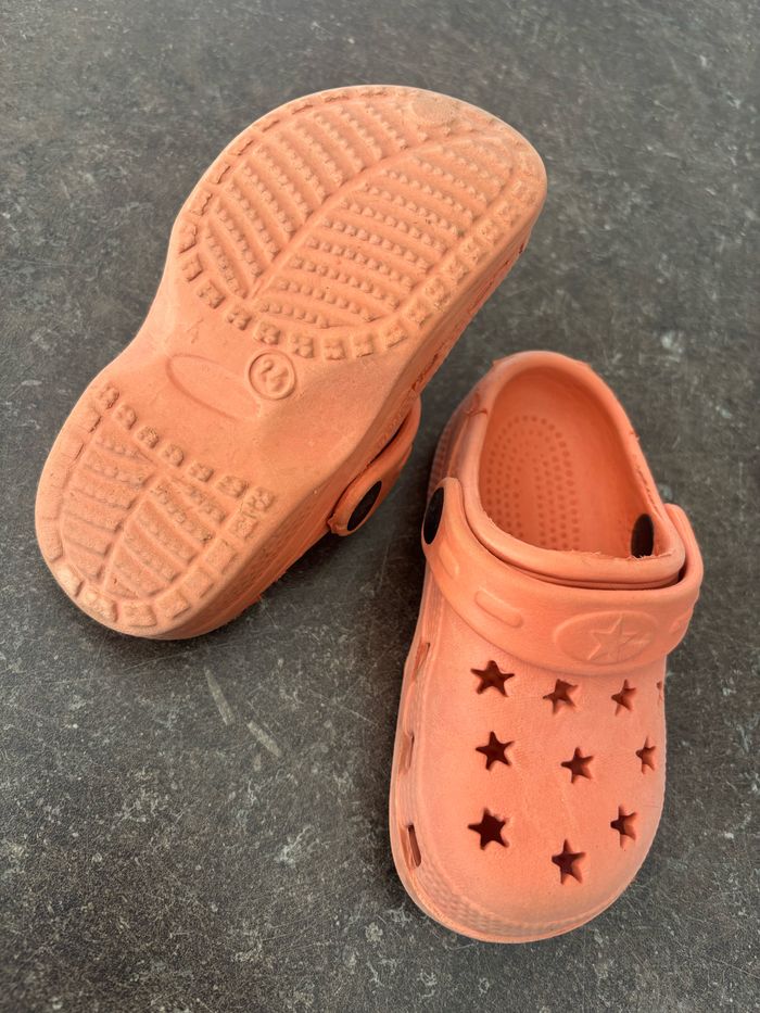 Sabots t24 bon état - photo numéro 3