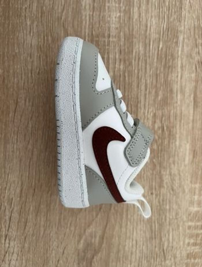 Nike baskets bébé taille 19,5 / 10 cm - neuves avec boîte - photo numéro 2
