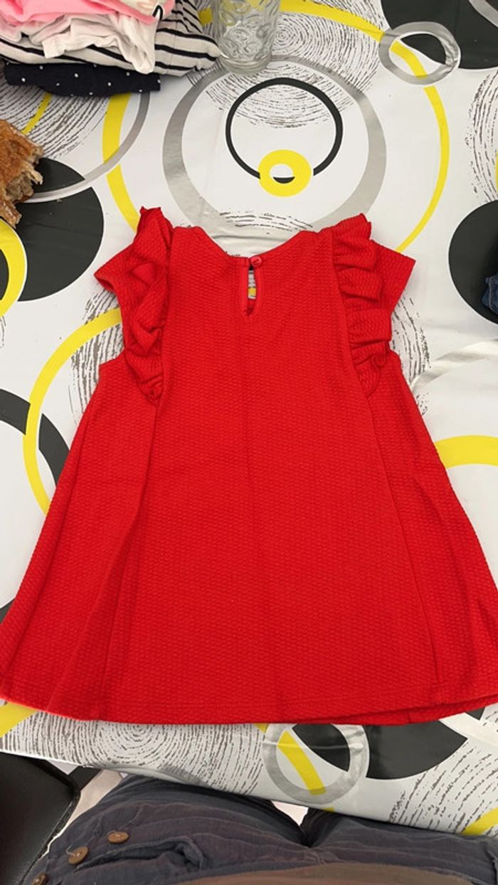 Robe rouge neuve - photo numéro 3
