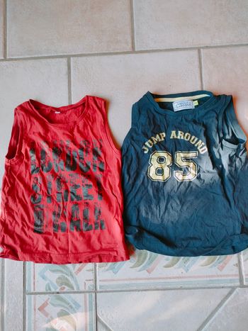 Lot de 2 débardeurs garçon taille 6 ans 
