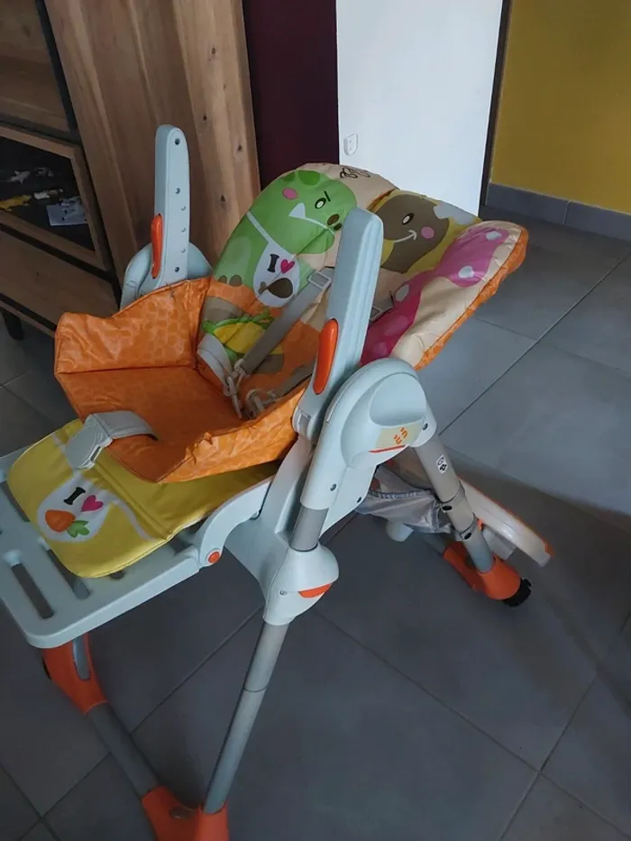 Chaise haute chicco polly 2en1 - photo numéro 4