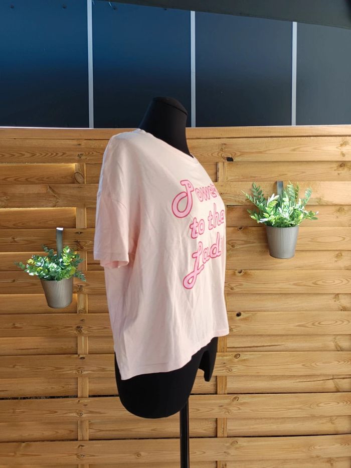 T-shirt Disney taille S - photo numéro 3