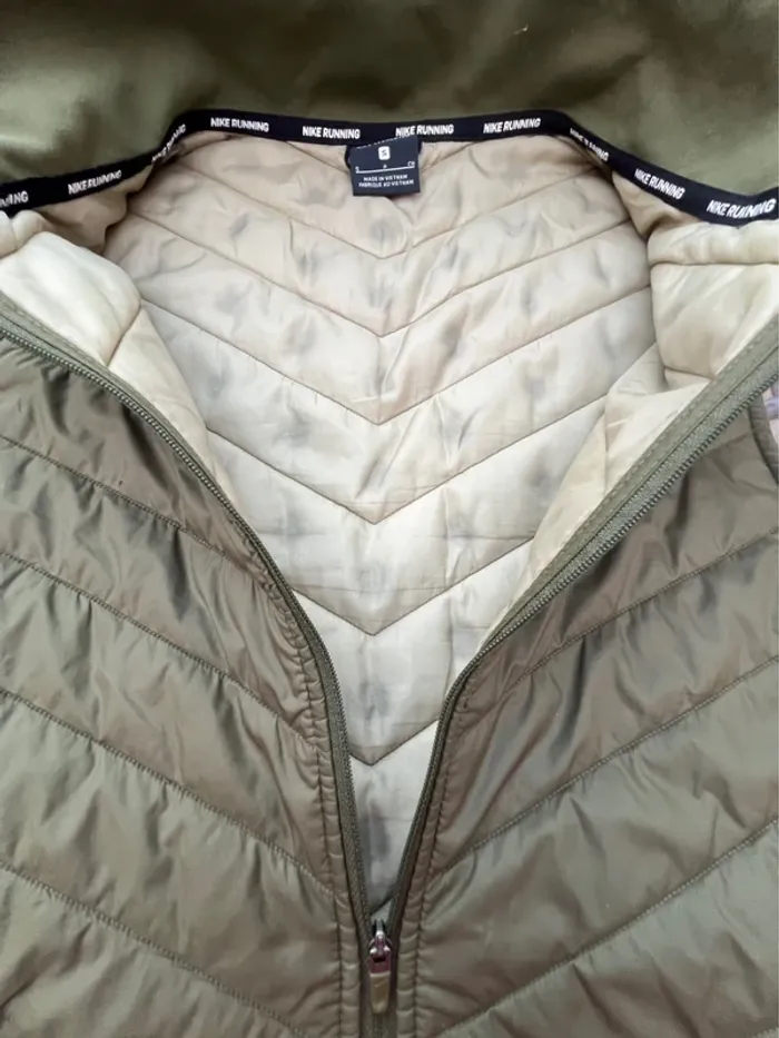 Veste sans manche Nike running taille S - photo numéro 6